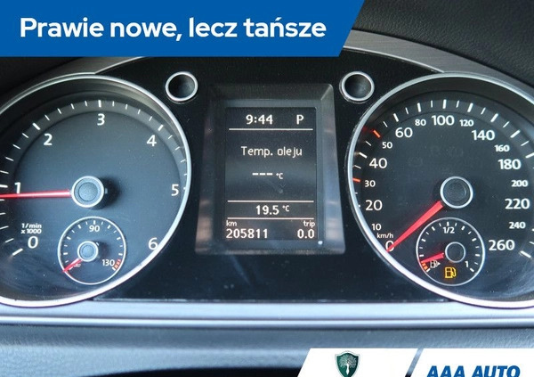 Volkswagen Passat cena 45000 przebieg: 205790, rok produkcji 2013 z Lesko małe 232